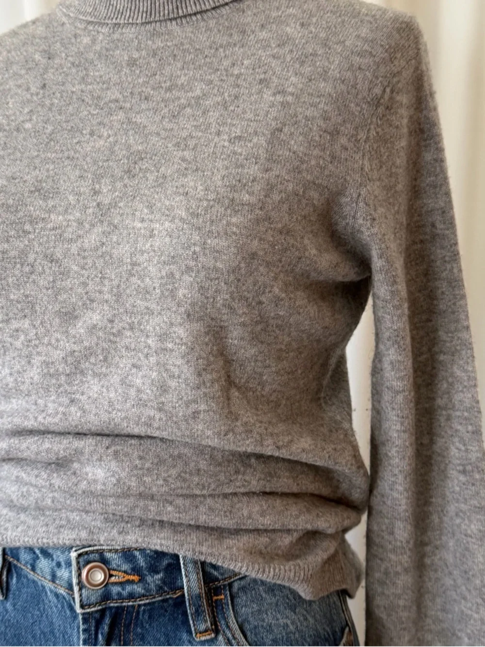 Sofia Cashmere Grey Turtleneck Sweater 100% Cashmere Size Medium. - Picture 4 of 12